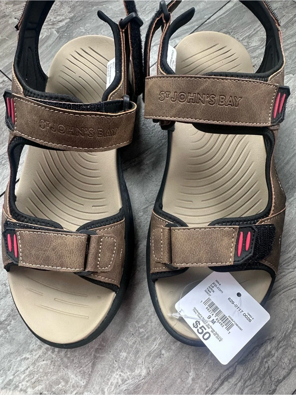 St. Johns Bay adjustable strap